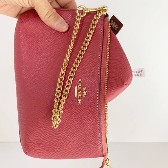 NWT COACH F73044 LARGE WRISTLET WITH GOLD CHAIN - Picture 7 of 8